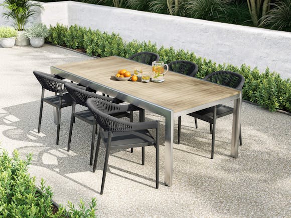 Quarterdeck Outdoor Dining Table with Halyard Dining Chairs