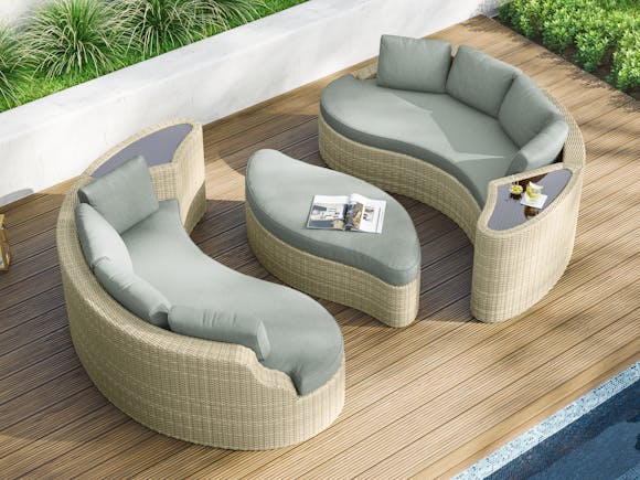 Long Beach Day Bed Outdoor Suite 