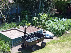 Mighty Carts Garden Cart Heavy Duty 140L — photo by John Chandler